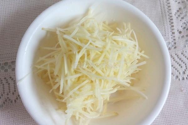 土豆丝小饼的做法图解2