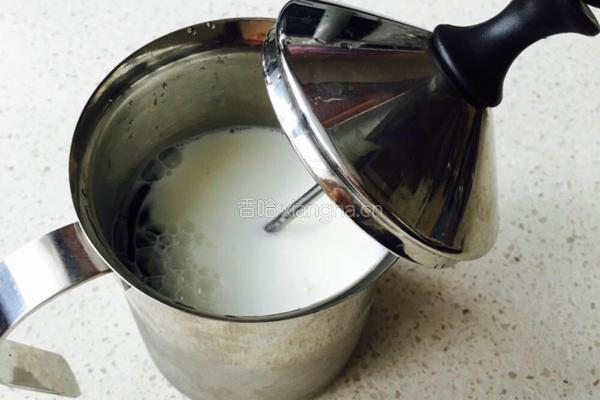 浓情焦糖拿铁咖啡的做法图解3