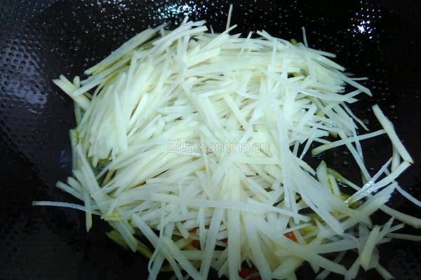 酸甜土豆丝的做法图解4
