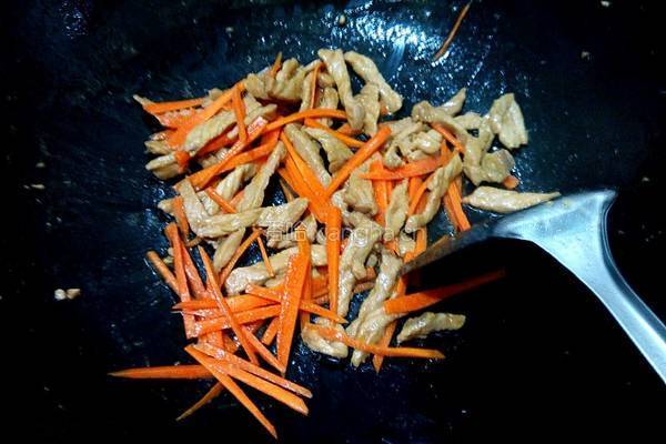 肉丝炒榨菜的做法图解5