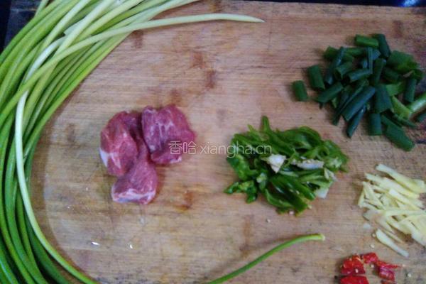 蒜苔炒肉丝（家常版）的做法图解1