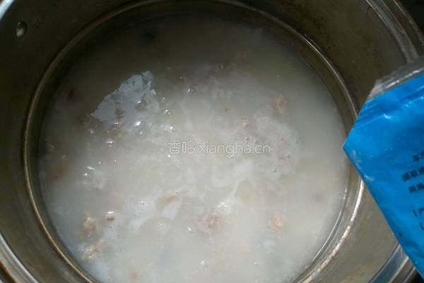 皮蛋瘦肉粥的做法图解7