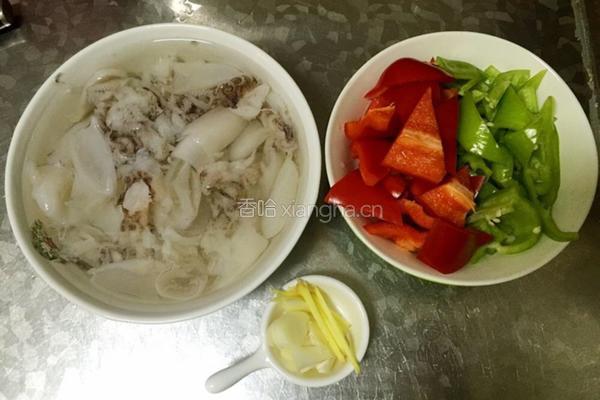 香辣墨鱼仔的做法图解1
