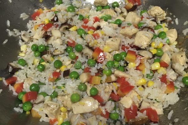鸡丁什锦菠萝饭的做法图解10