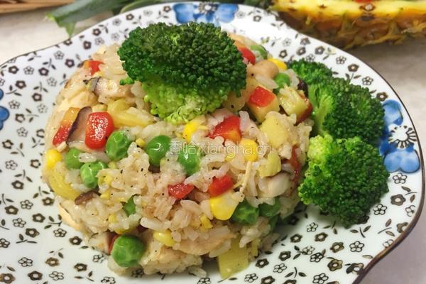 鸡丁什锦菠萝饭的做法图解15