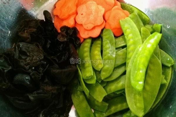 荷塘小炒的做法图解1