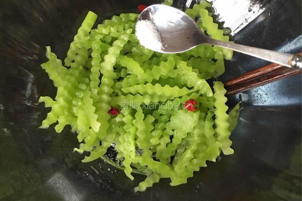 凉拌莴笋丝的做法图解6