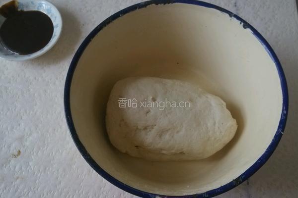槐花猪肉包的做法图解2