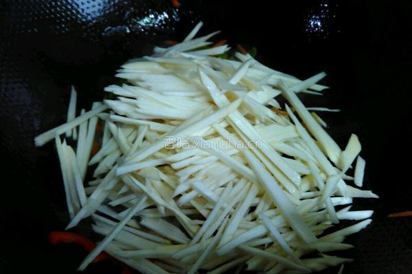 茭白炒肉丝的做法图解4