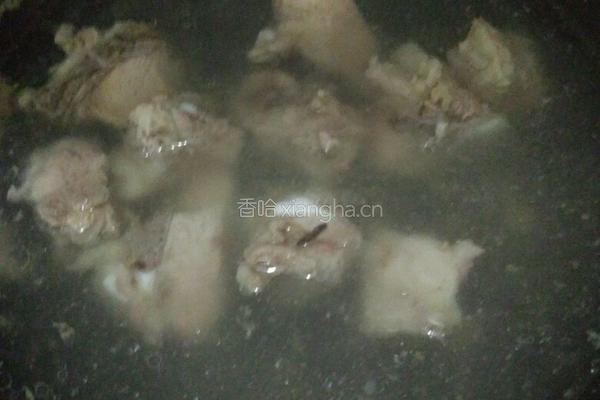 萝卜排骨汤的做法图解1