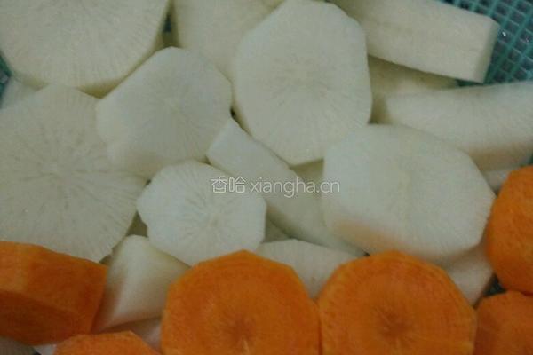 萝卜排骨汤的做法图解2