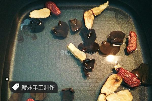 红枣苹果黑木耳糖水的做法图解4