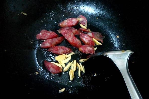 口蘑西兰花炒腊肠的做法图解6