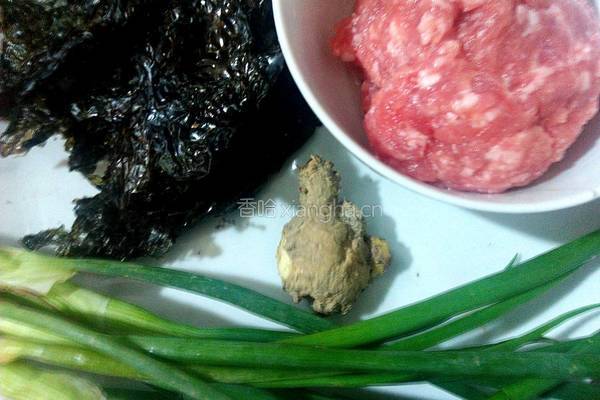 紫菜丸子汤的做法图解1