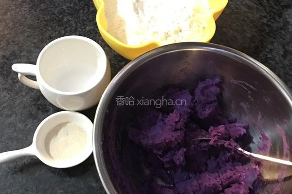 紫薯玫瑰的做法图解1