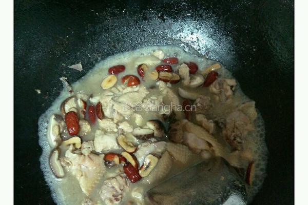 香菇红枣焖子鸡的做法图解6