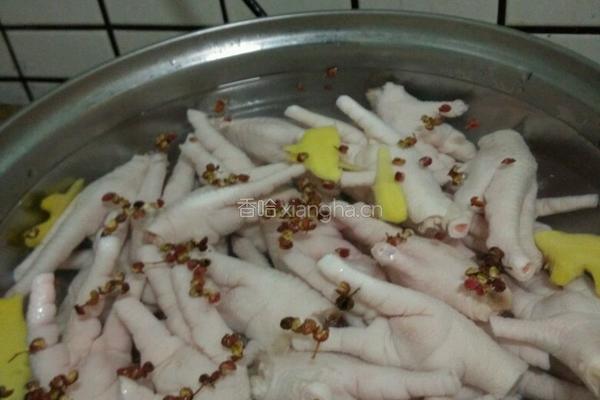 泡椒鸡爪的做法图解4