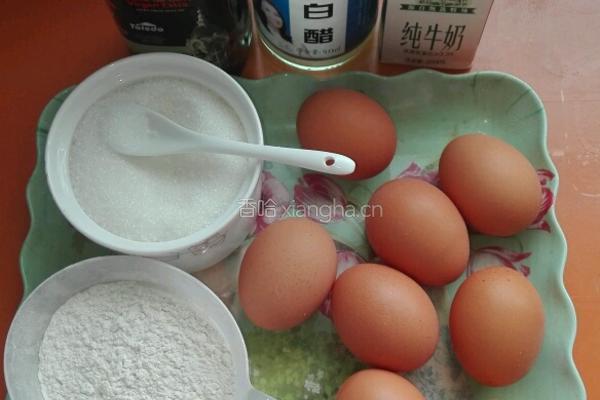 十寸戚风蛋糕的做法图解1