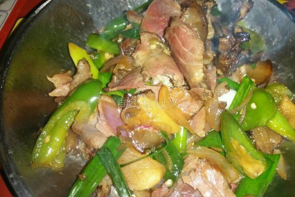 湖南辣椒炒腊肉的做法图解4