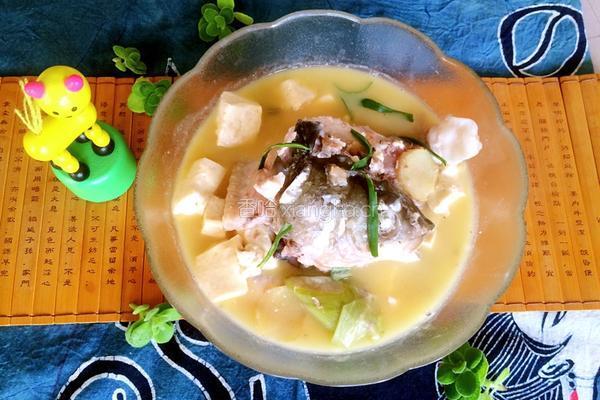 鱼头鱼骨豆腐汤的做法图解8