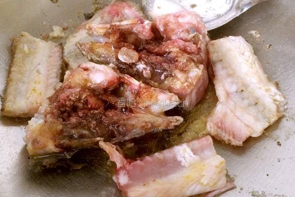 鱼头鱼骨豆腐汤的做法图解4