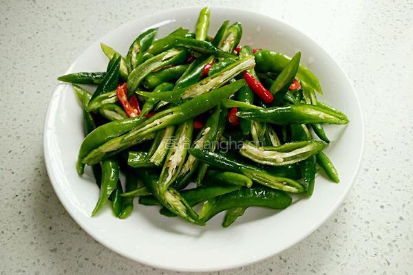 尖椒炒肉的做法图解4