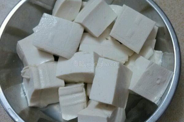 豆腐肉末汤的做法图解1
