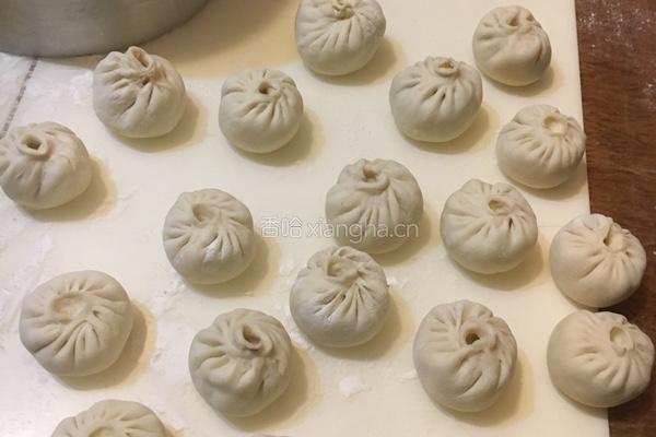 木耳粉絲鮮肉包的做法图解6