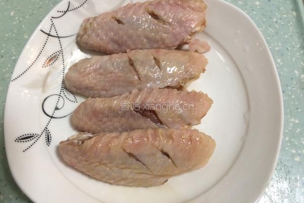 啤酒鸡翅的做法图解1