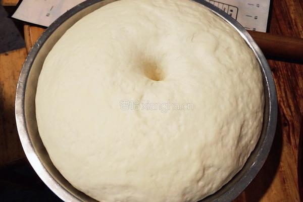 豆沙小馒头的做法图解3