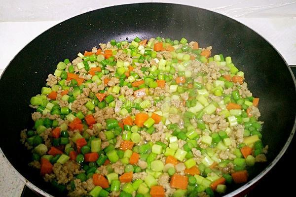 蒜苔炒肉末的做法图解5