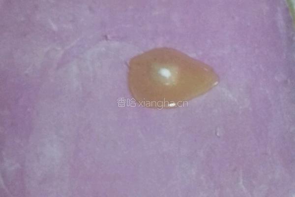 火龙果皮汁手撕饼的做法图解2