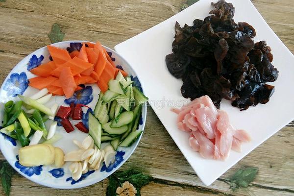木耳炒肉片的做法图解3