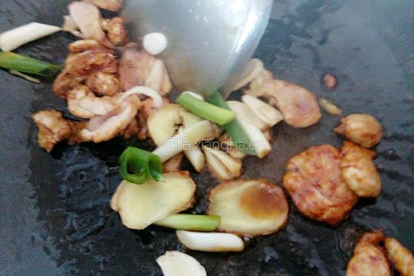 木耳炒肉片的做法图解5