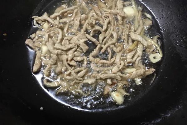 芹菜肉丝的做法图解3