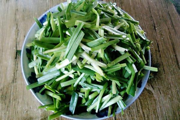 韭菜炒鸡蛋的做法图解1