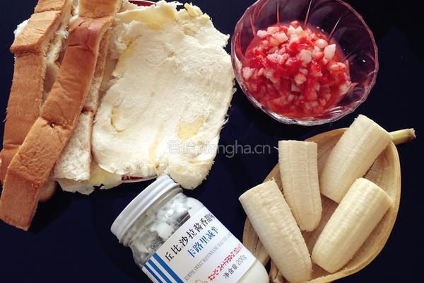 🍞吐司香蕉卷🍌的做法图解2