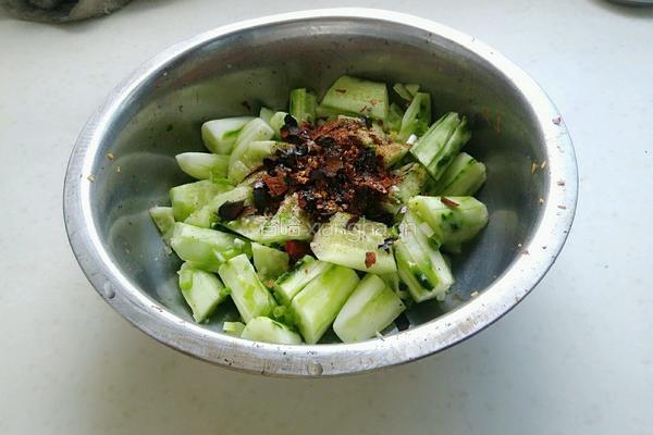 拍黄瓜的做法图解4