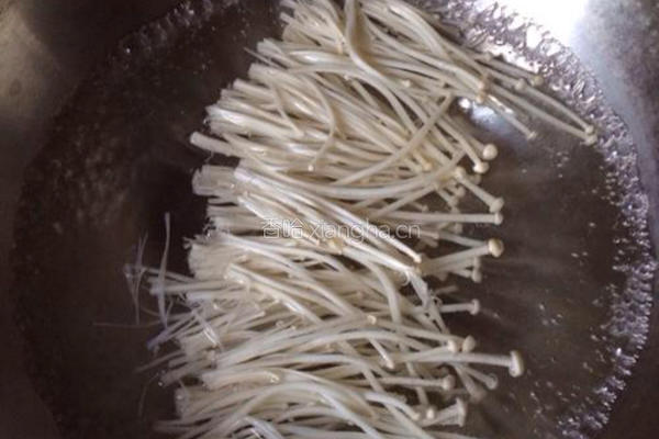 金针菇粉丝拌菠菜的做法图解5