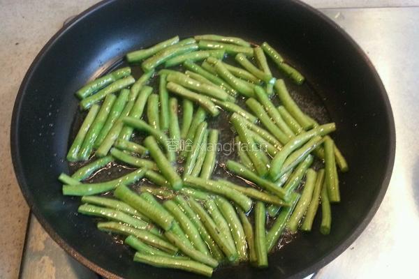 茄子烧豆角的做法图解5