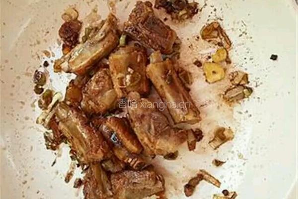 双椒炒排骨的做法图解7