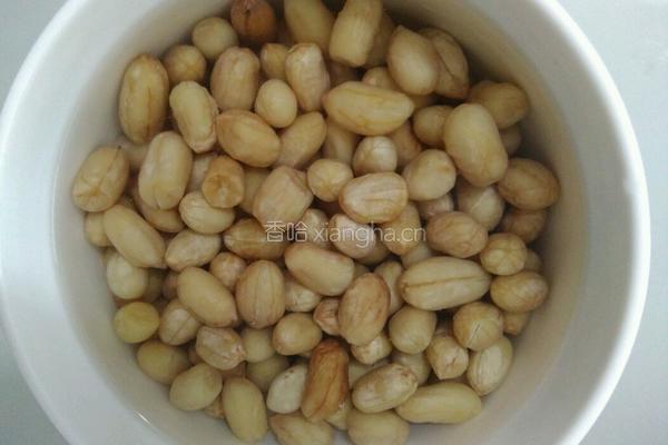 牛奶炖花生的做法图解4