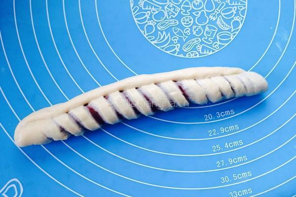 豆沙面包圈的做法图解10
