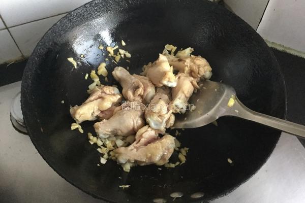 蒜香鸡翅根的做法图解6