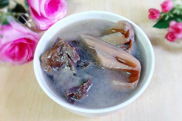 莲藕腊鸭汤的做法图解6