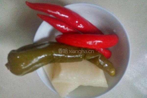 泡菜炒瘦肉的做法图解1