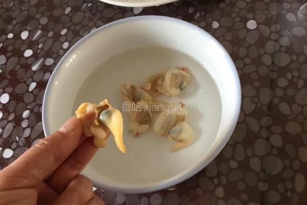 蒜泥菠菜拌沙蚬子肉的做法图解6