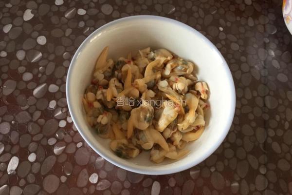 蒜泥菠菜拌沙蚬子肉的做法图解7