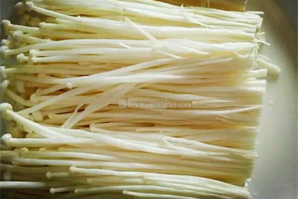 油闷金针菇的做法图解1