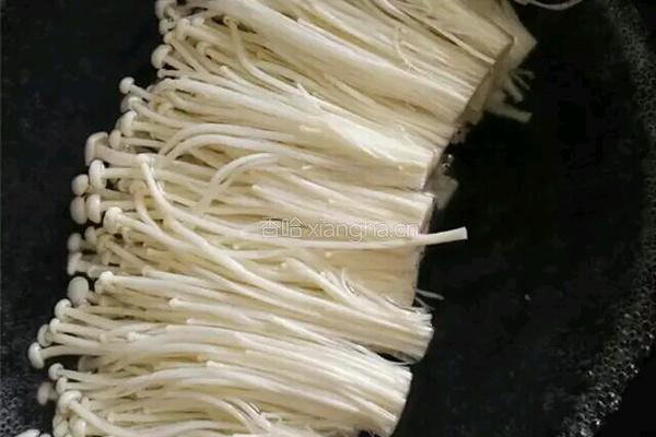 油闷金针菇的做法图解4
